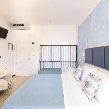 Szálloda Capitol 3*