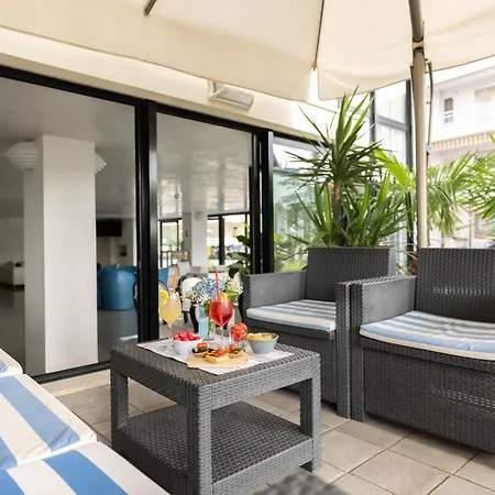 Capitol מלון מיסאנו אדריאטיקו