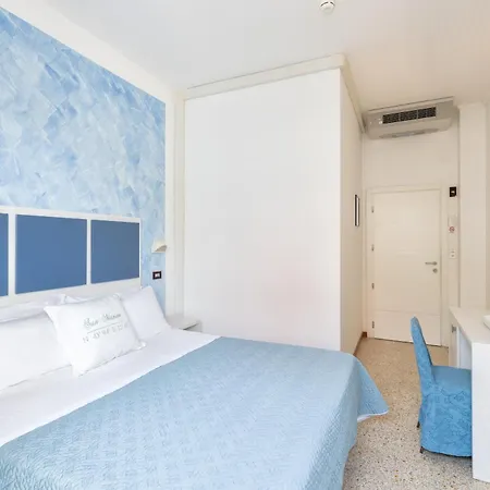 Capitol Hotel 3*