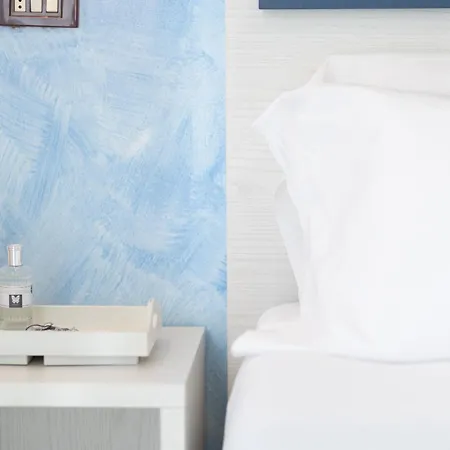 Hotel Capitol 3*